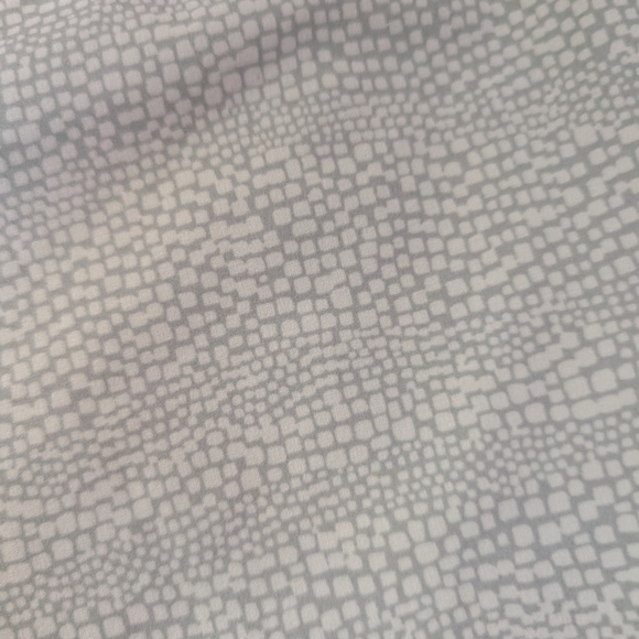 2/$20 Nike Women's Golf Shorts Size 4 - Picture 4 of 5